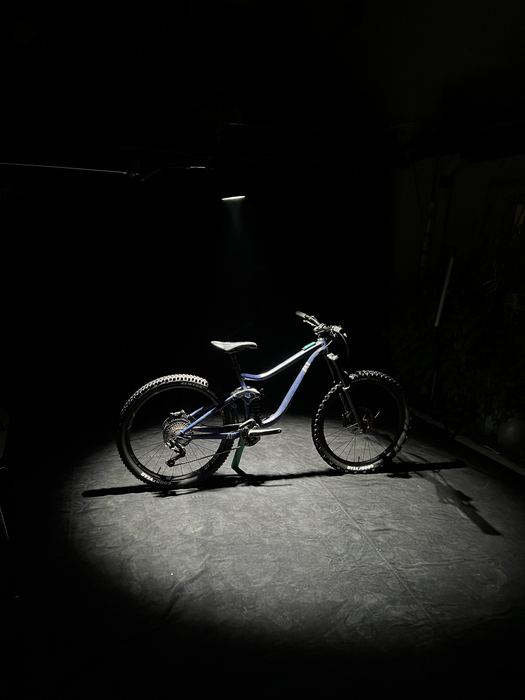 Behind the camera, AI Bike